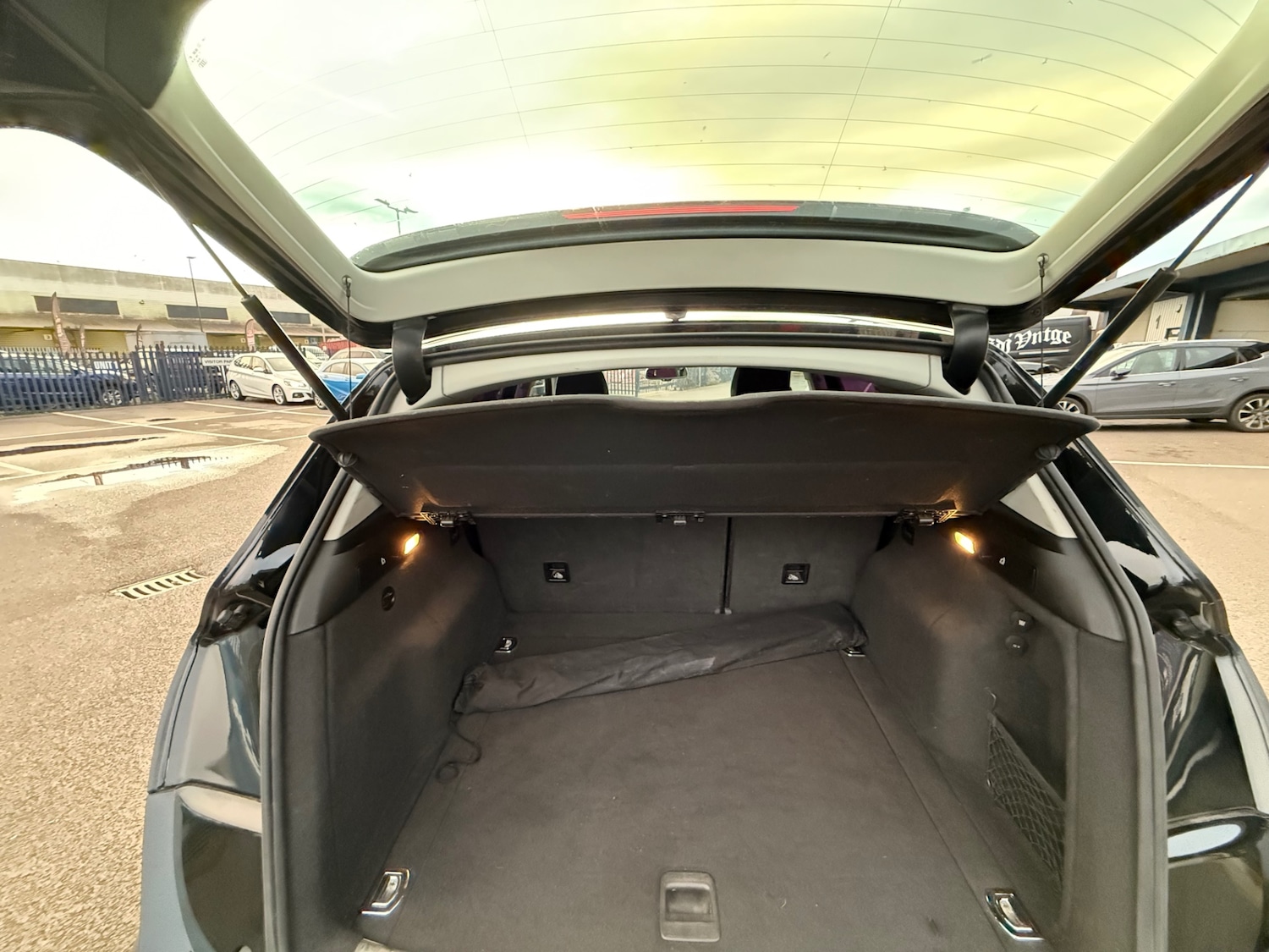 Used Audi Q5 2015 for sale - 76472070: Photo 11