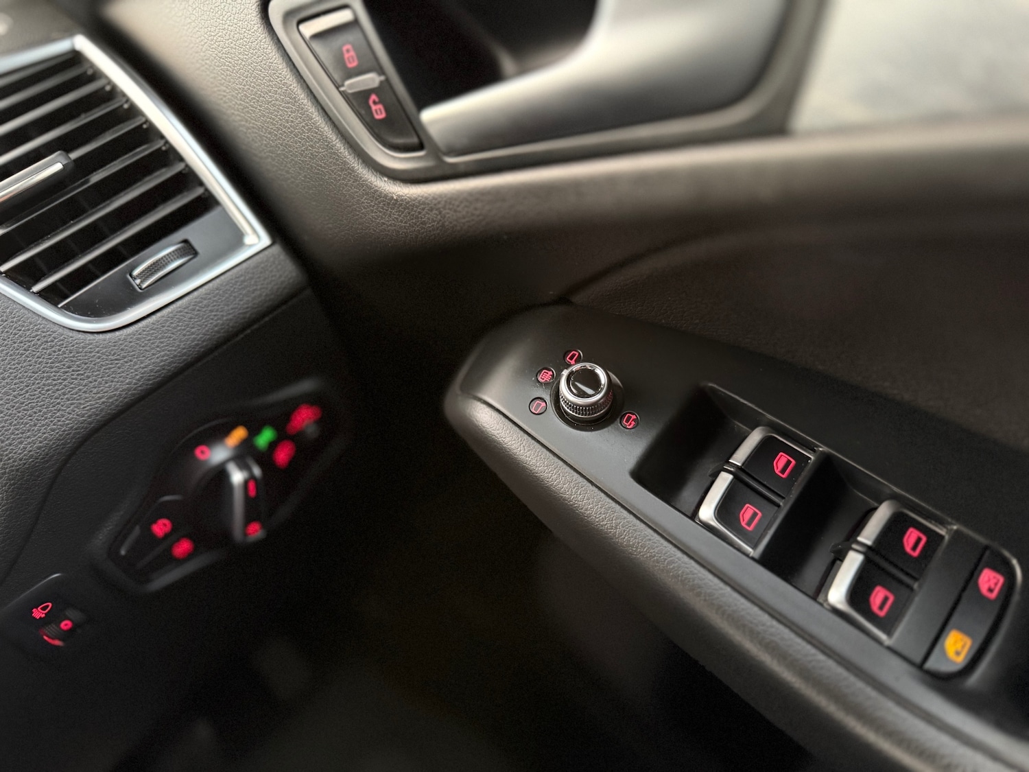 Used Audi Q5 2015 for sale - 76472070: Photo 19