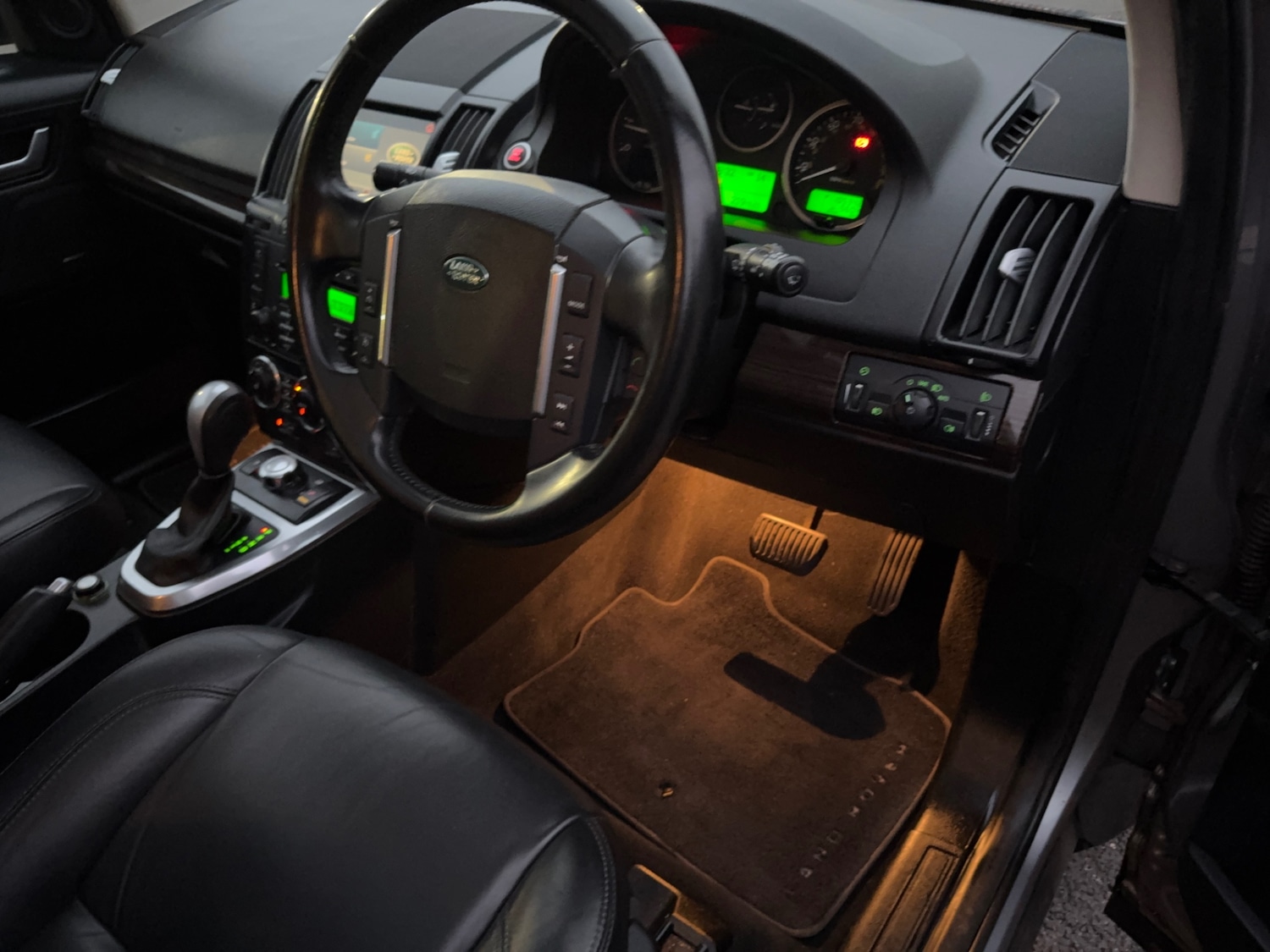 Used Land Rover Freelander 2011 for sale - 76548126: Photo 19