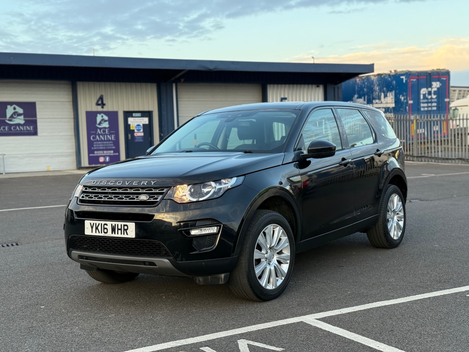 Used Land Rover Discovery Sport 2016 for sale - 76149793: Photo 2