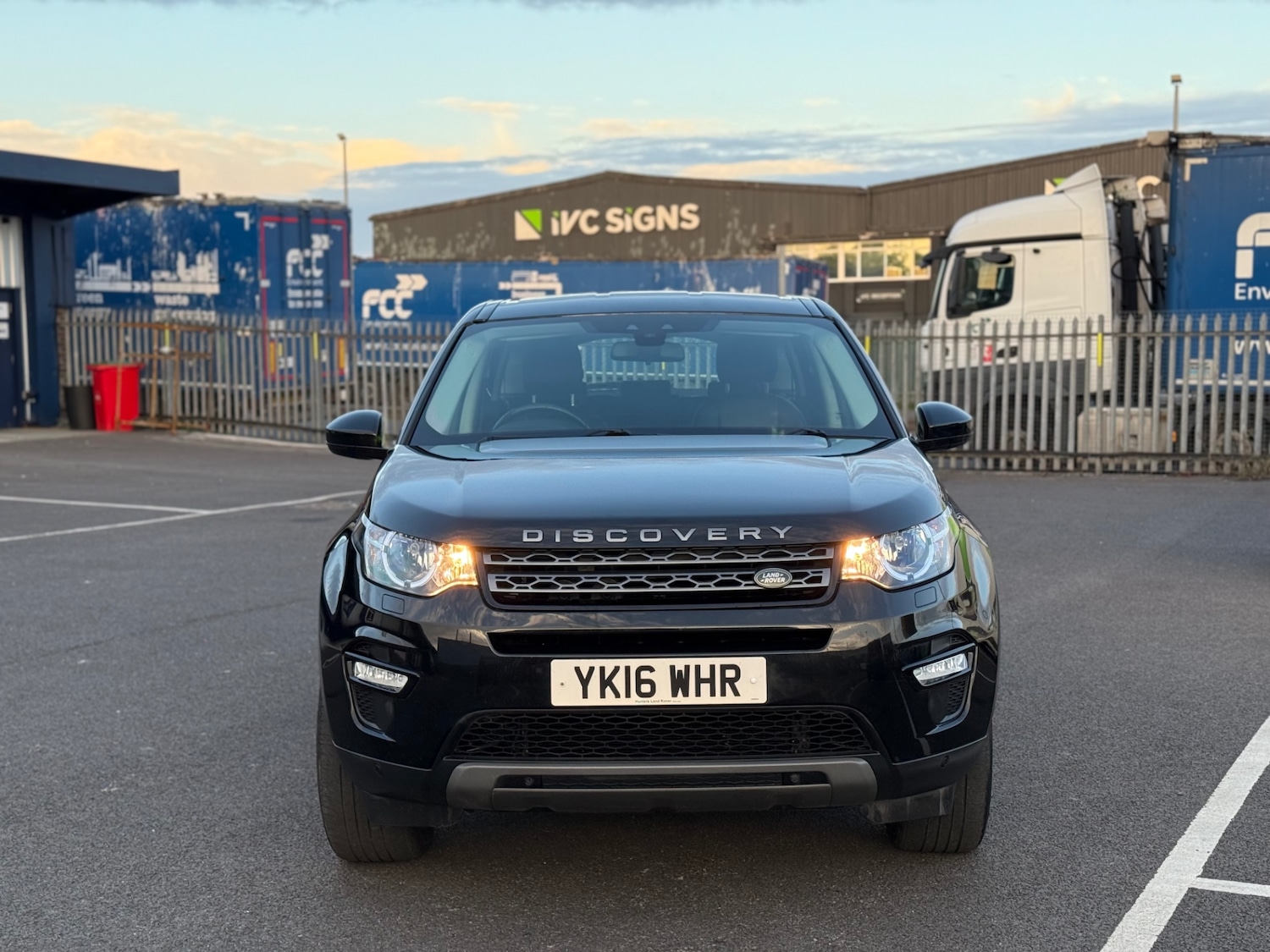Used Land Rover Discovery Sport 2016 for sale - 76149793: Photo 3
