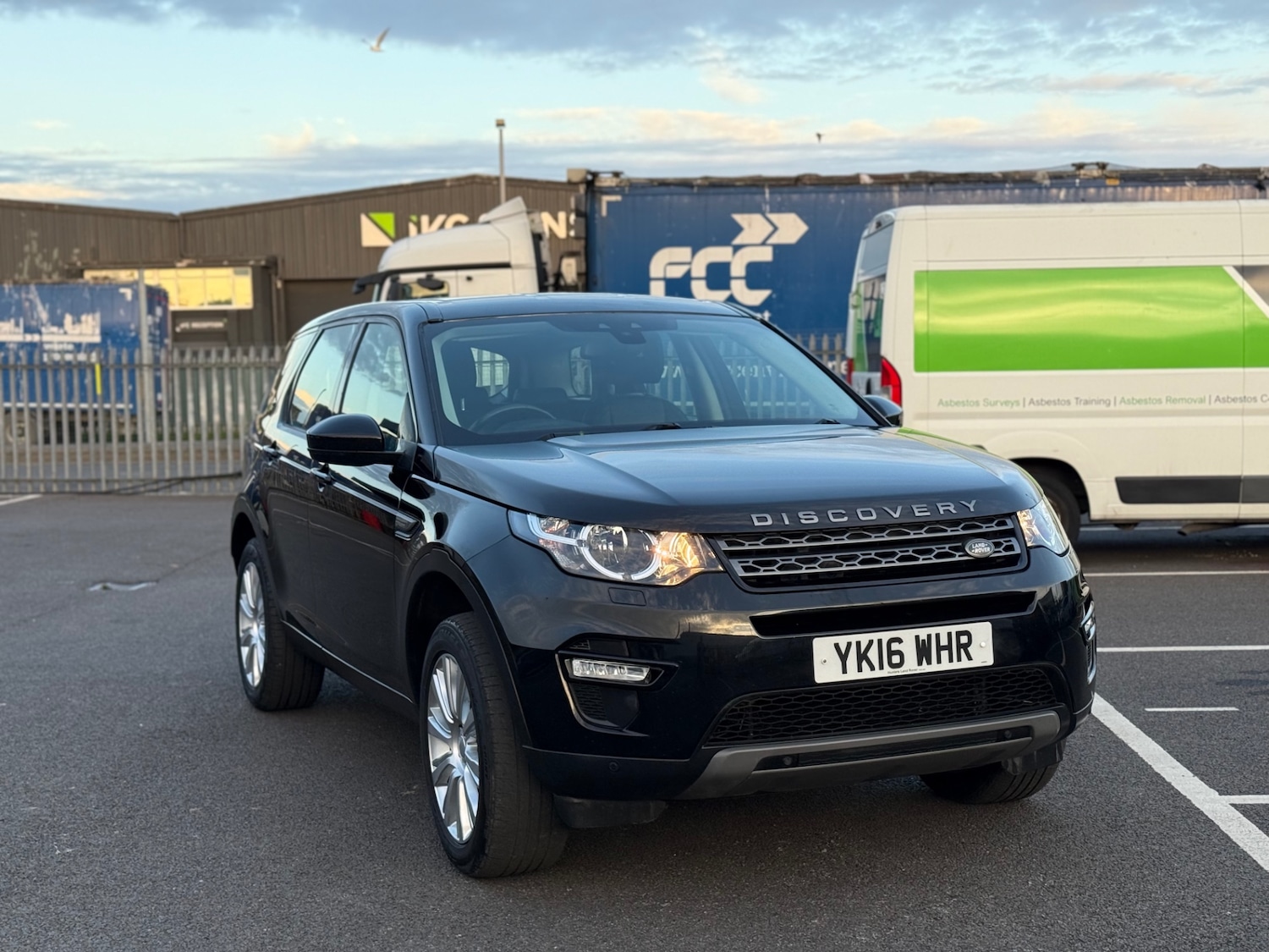 Used Land Rover Discovery Sport 2016 for sale - 76149793: Photo 4