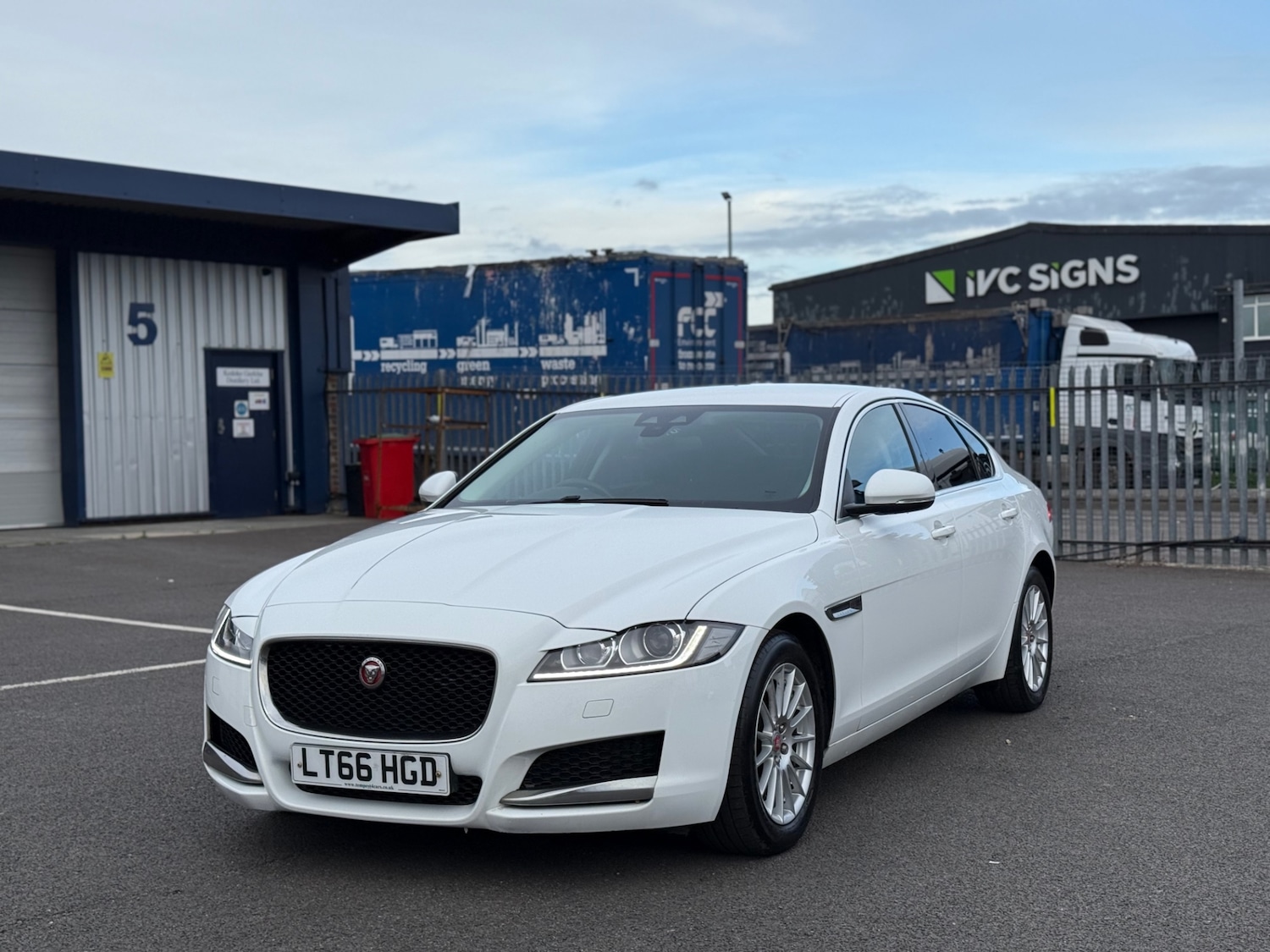 Used Jaguar XF 2016 for sale - 78037029: Photo 19
