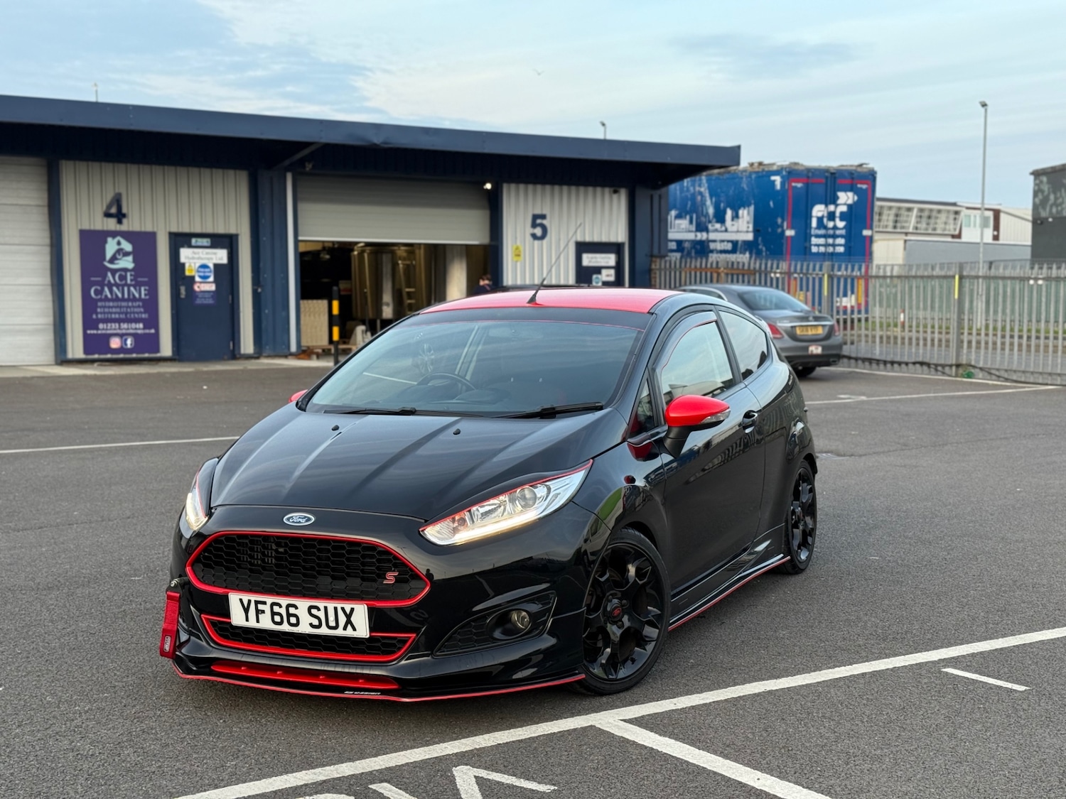 Used Ford Fiesta 2016 for sale - 76120449: Photo 1