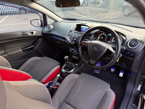 Used Ford Fiesta 2016 for sale - 76120449: Photo 15