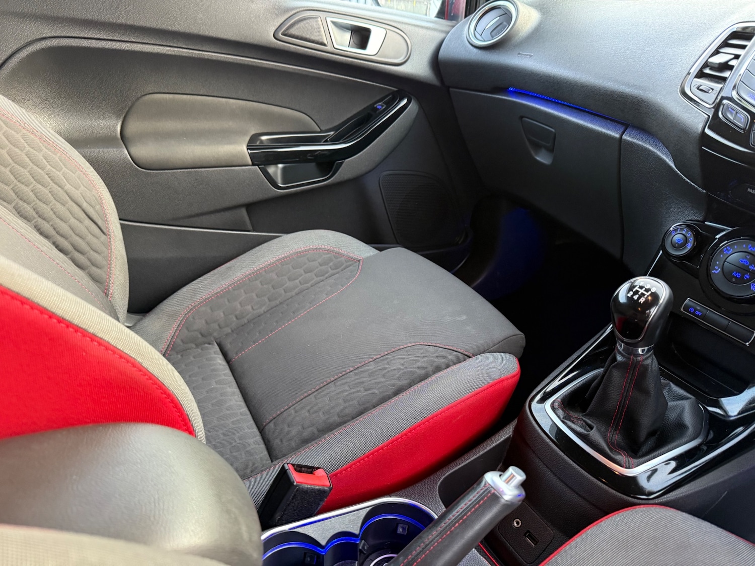 Used Ford Fiesta 2016 for sale - 76120449: Photo 16