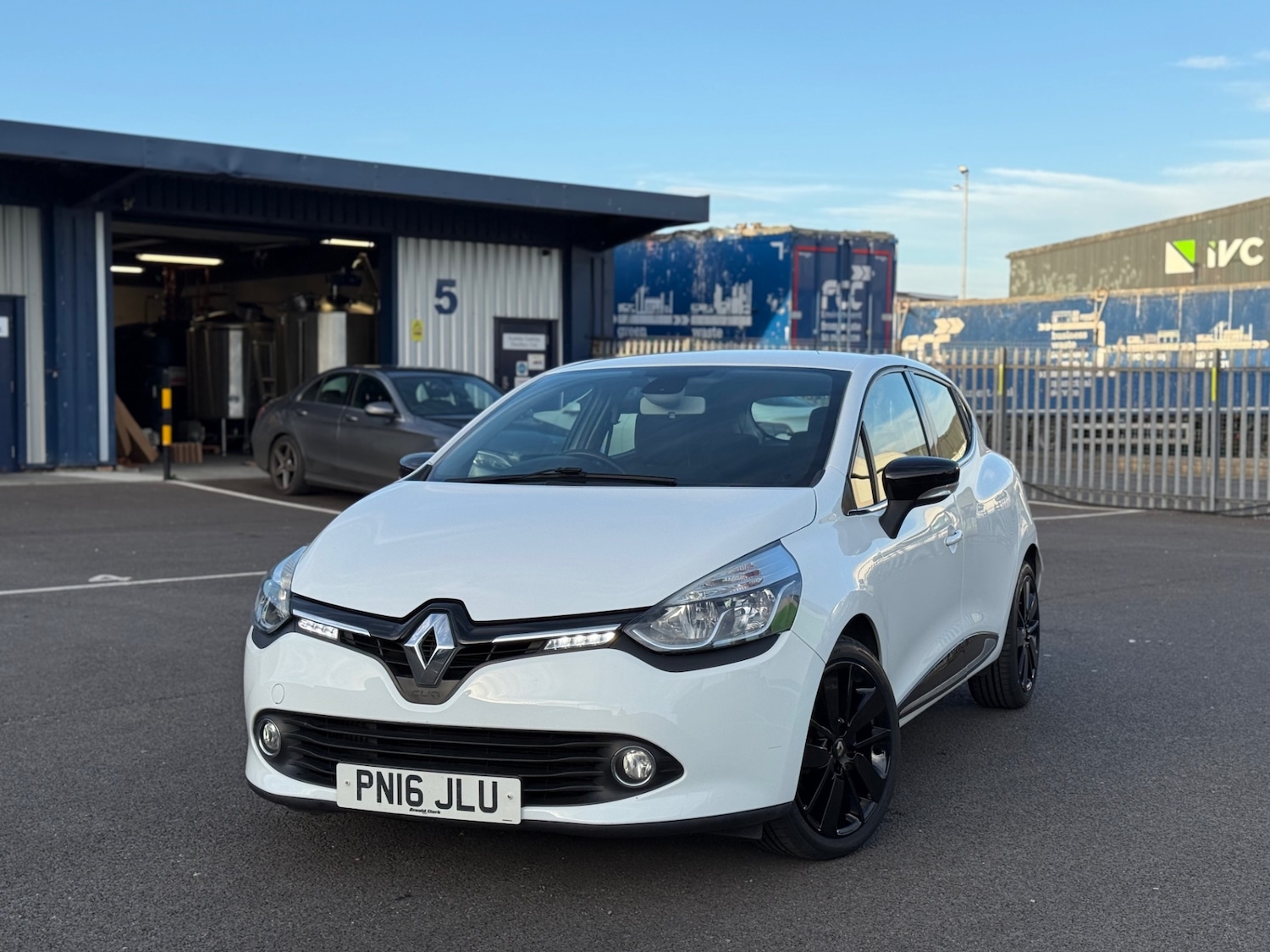 Used Renault Clio 2016 for sale - 75925636: Photo 1