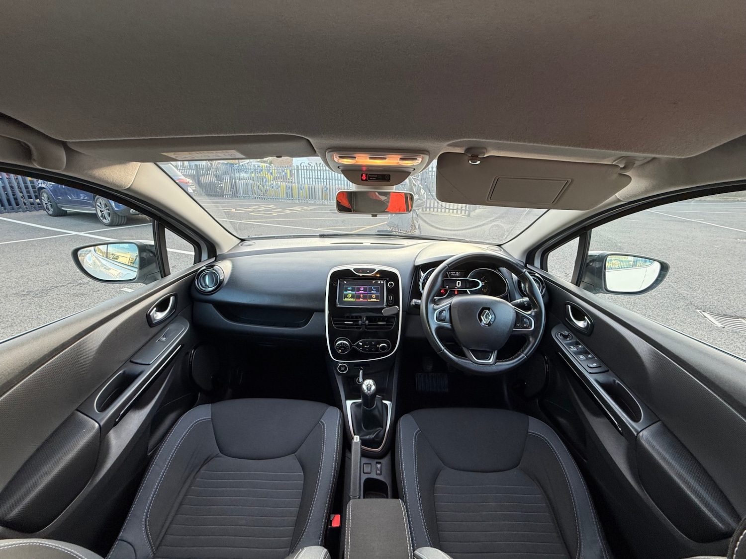 Used Renault Clio 2016 for sale - 75925636: Photo 15