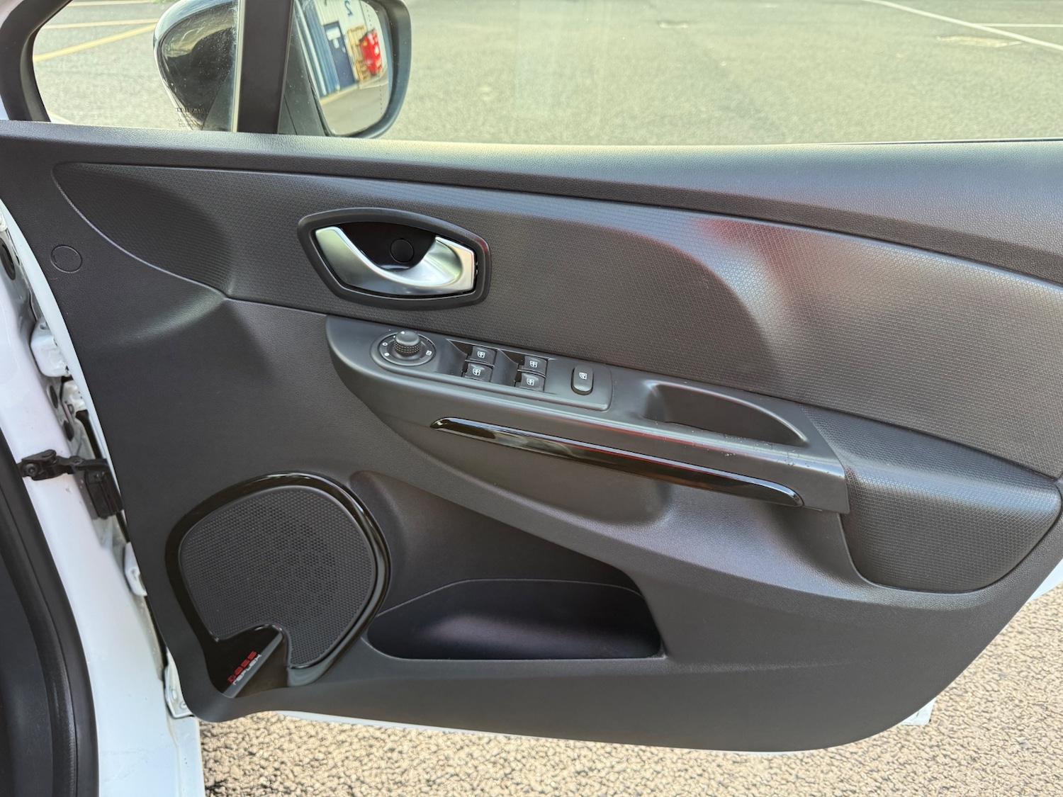 Used Renault Clio 2016 for sale - 75925636: Photo 19