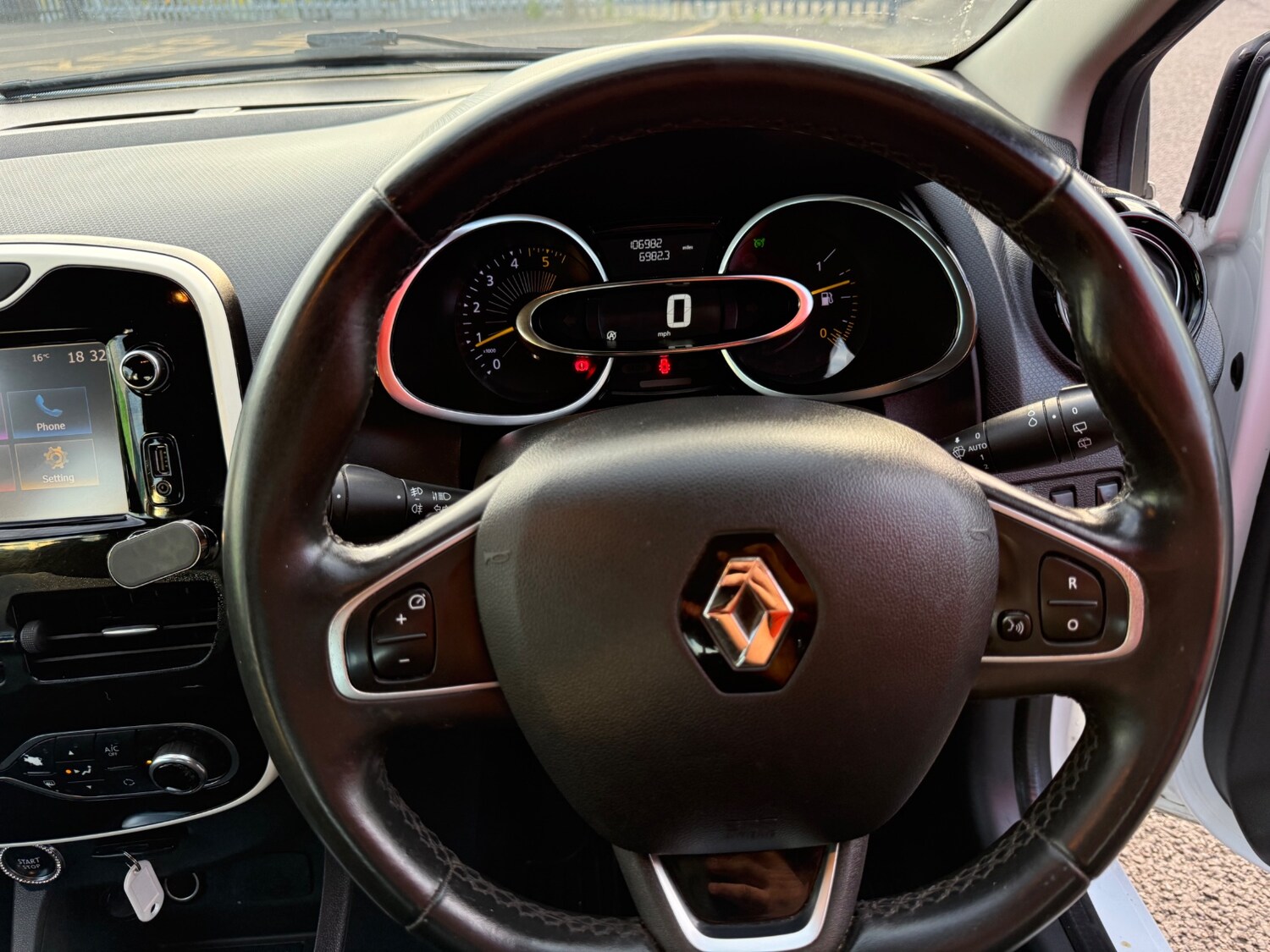 Used Renault Clio 2016 for sale - 75925636: Photo 20