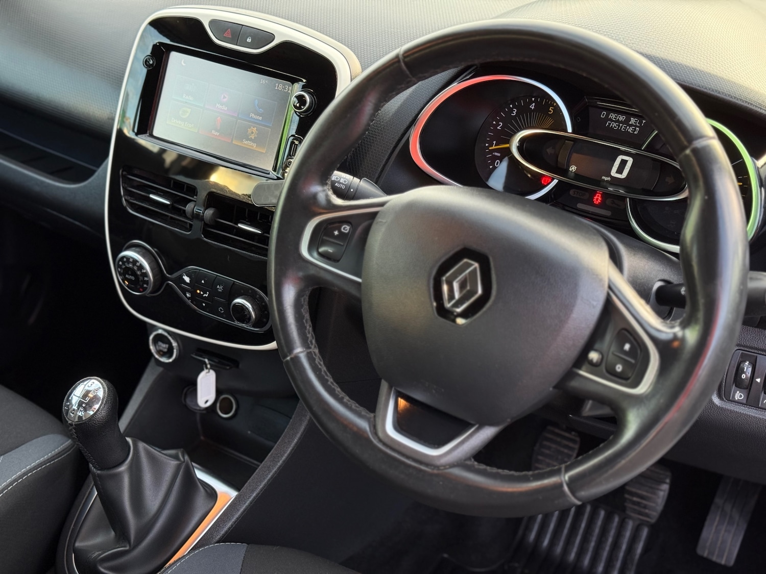 Used Renault Clio 2016 for sale - 75925636: Photo 22