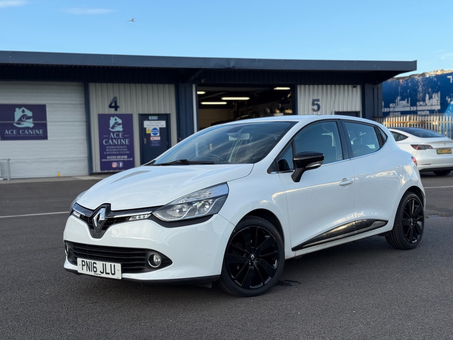 Used Renault Clio 2016 for sale - 75925636: Photo 26
