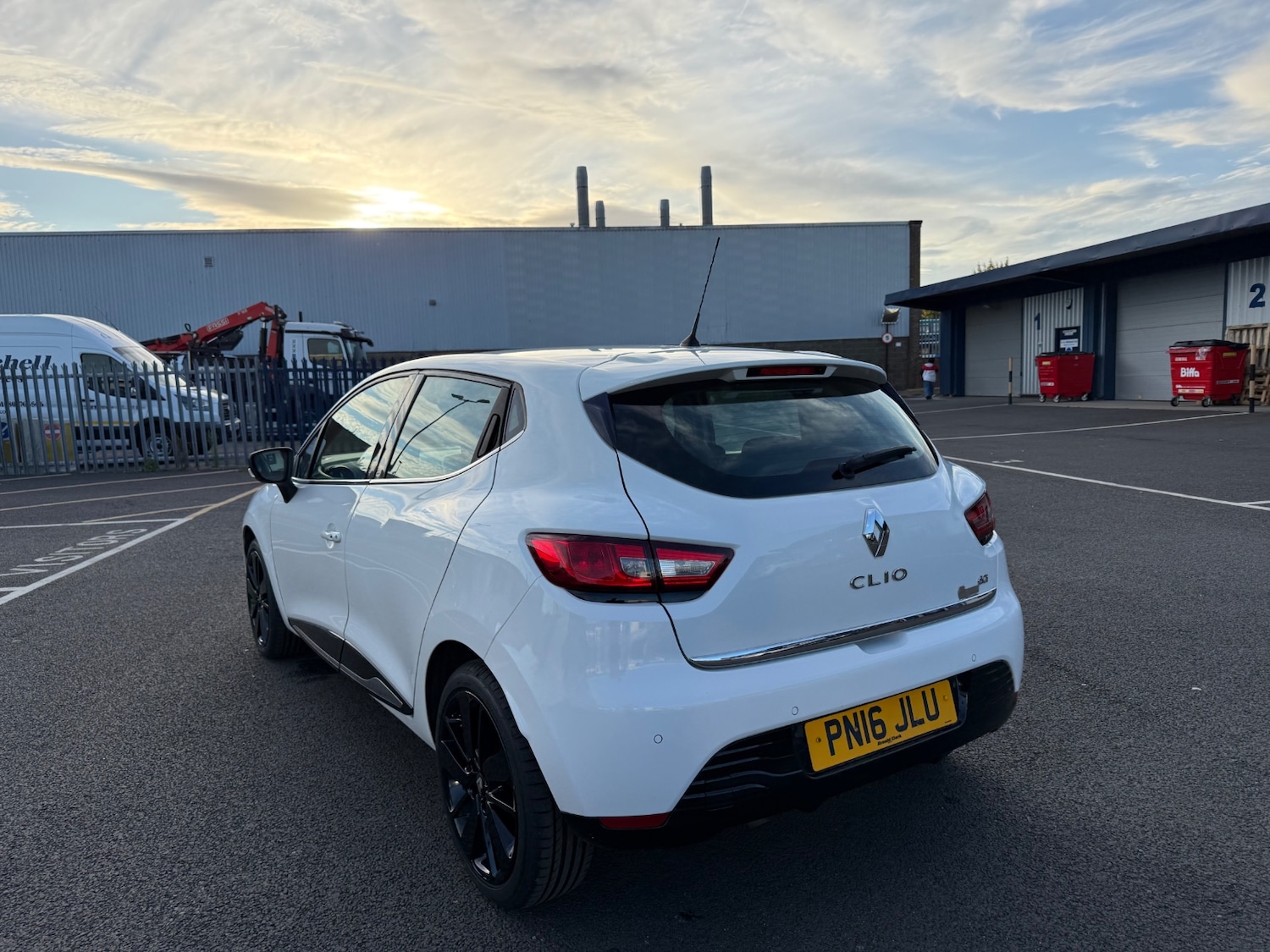 Used Renault Clio 2016 for sale - 75925636: Photo 5