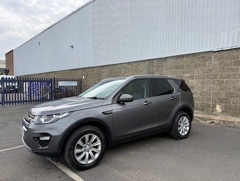 Used Land Rover Discovery Sport 2015 for sale - 79329715: Photo