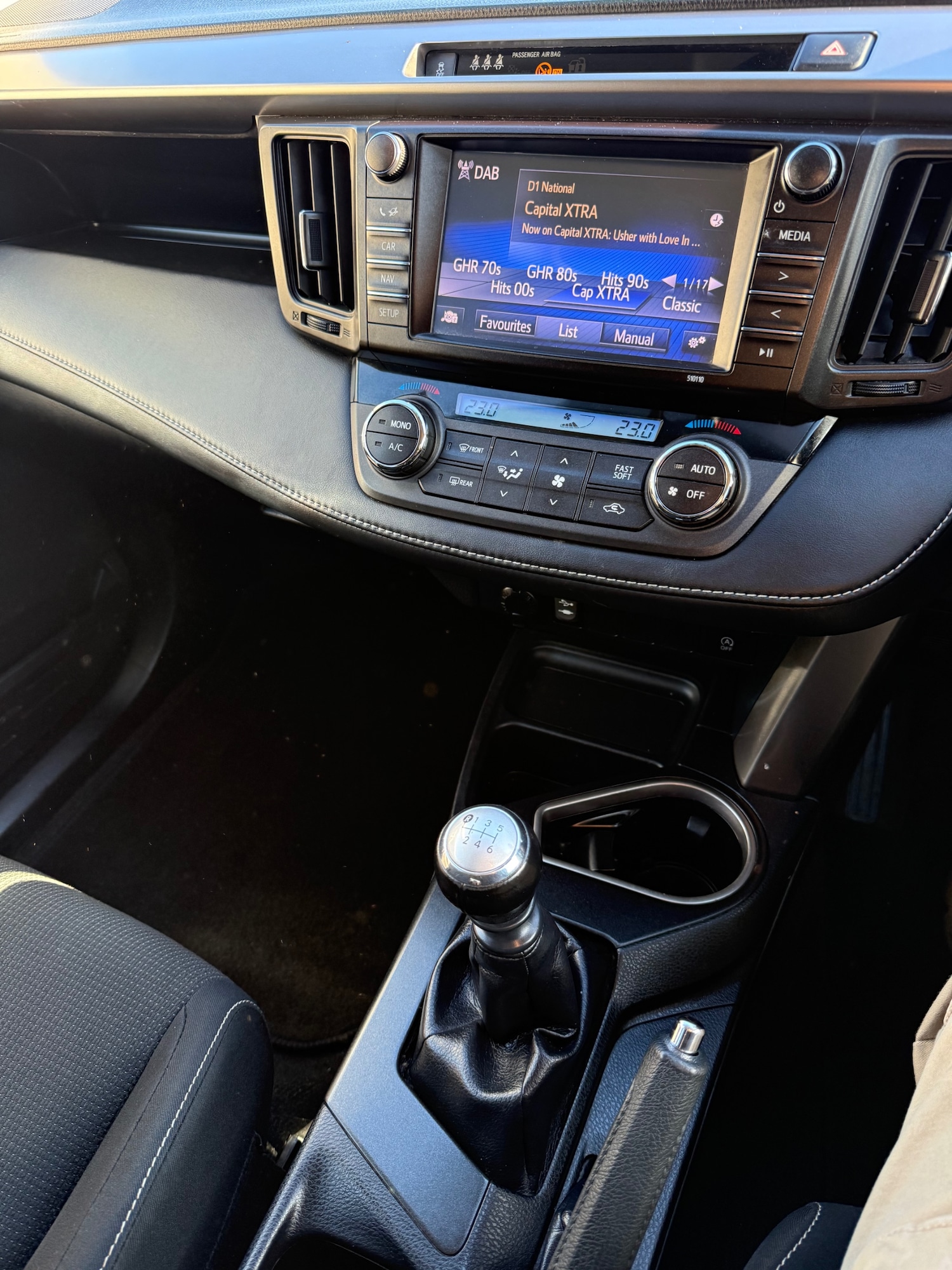 Used Toyota RAV4 2016 for sale - 76942304: Photo 16