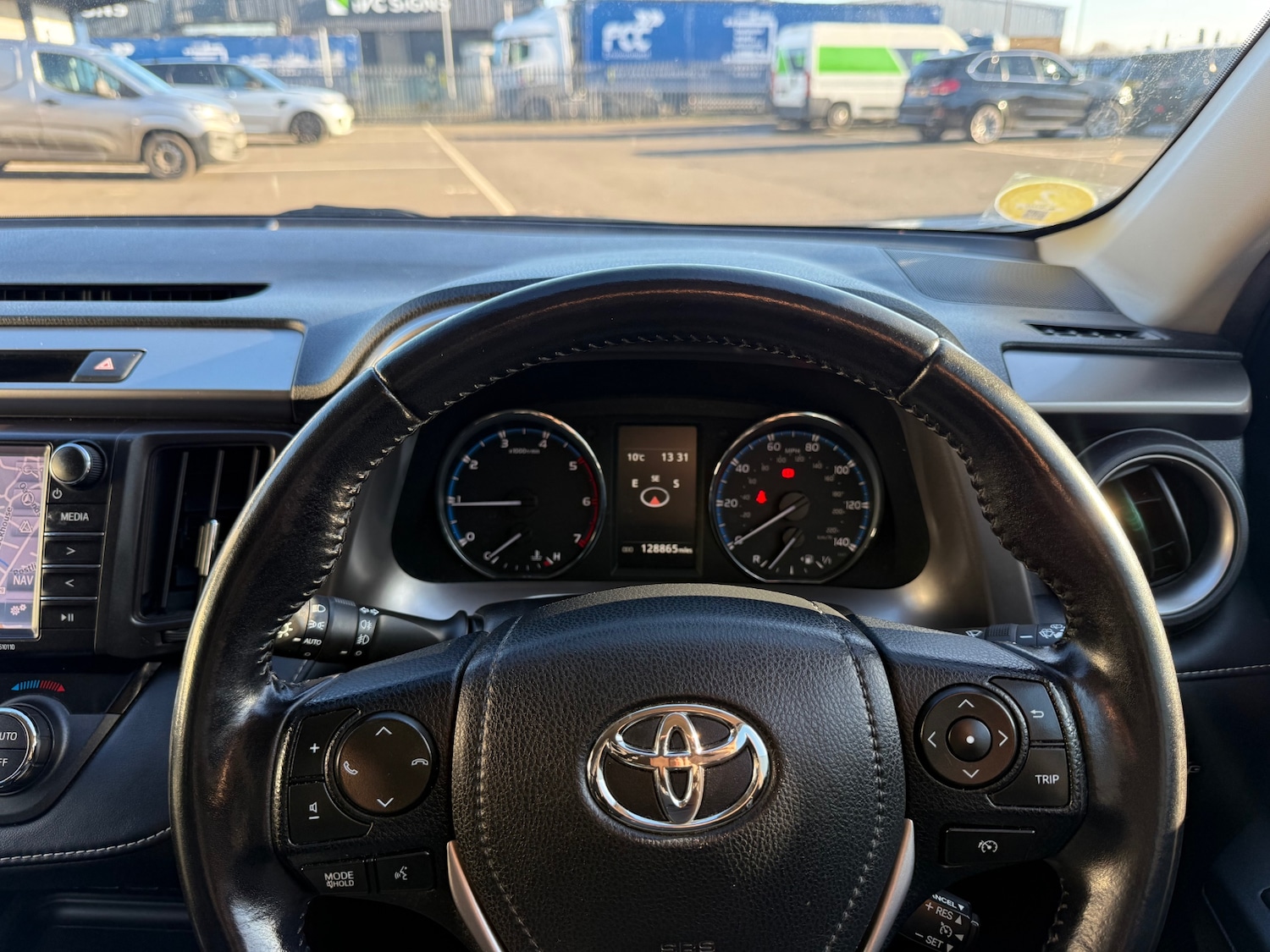 Used Toyota RAV4 2016 for sale - 76942304: Photo 18