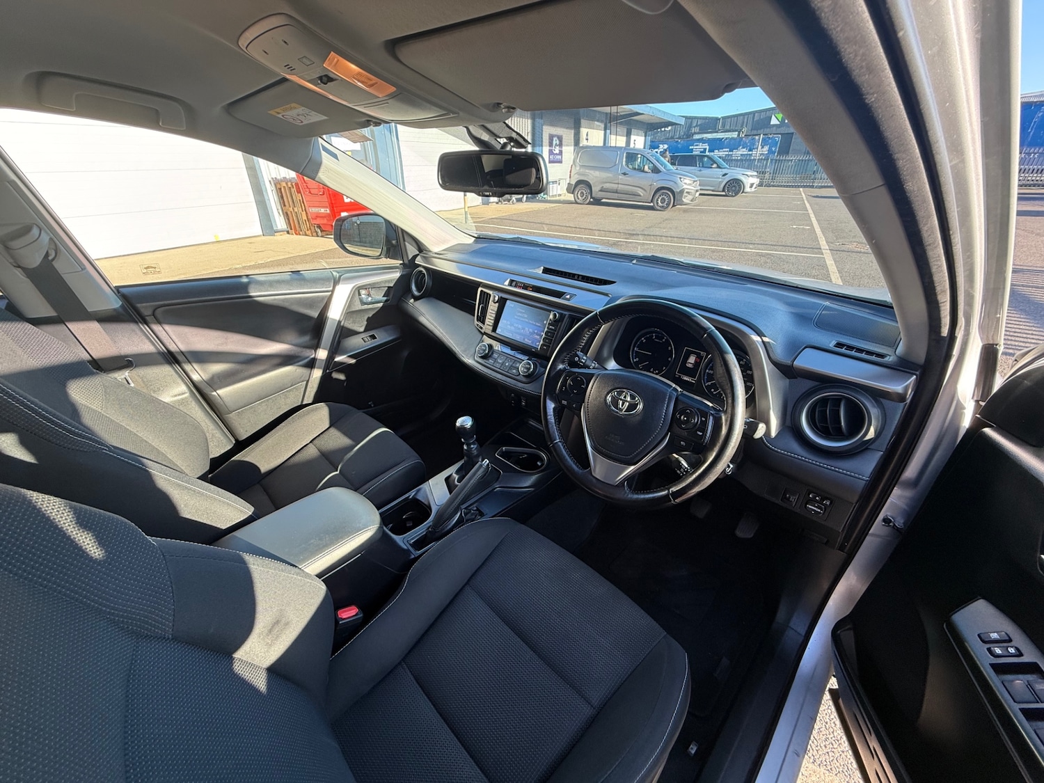 Used Toyota RAV4 2016 for sale - 76942304: Photo 20