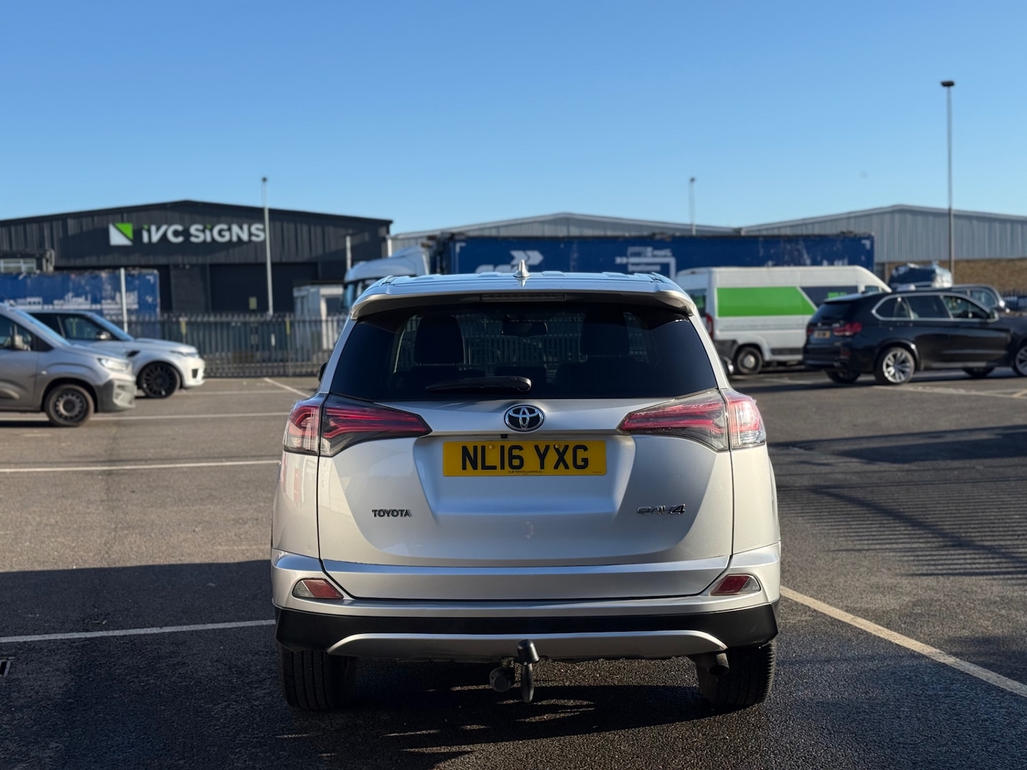 Used Toyota RAV4 2016 for sale - 76942304: Photo 7