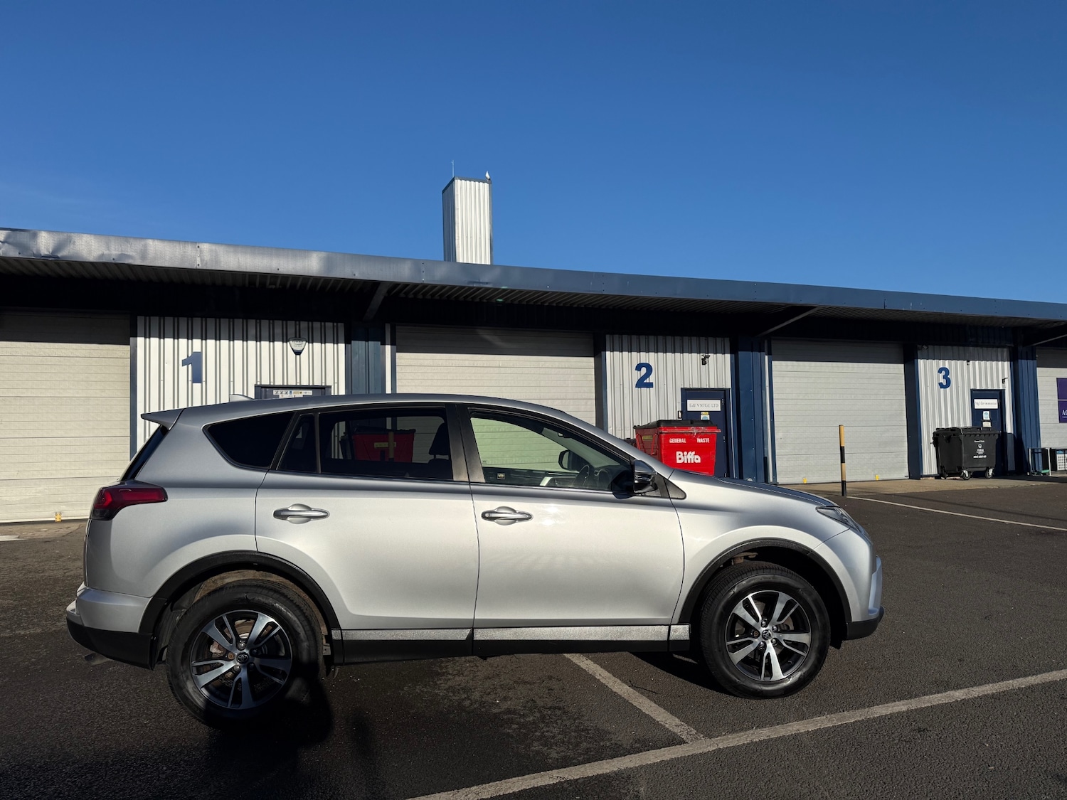 Used Toyota RAV4 2016 for sale - 76942304: Photo 9