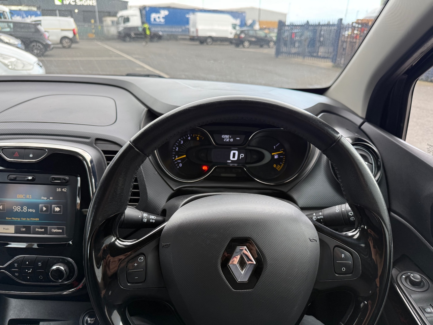 Used Renault Captur 2015 for sale - 78092505: Photo 16