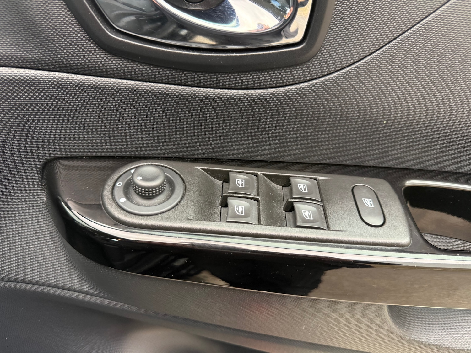 Used Renault Captur 2015 for sale - 78092505: Photo 19