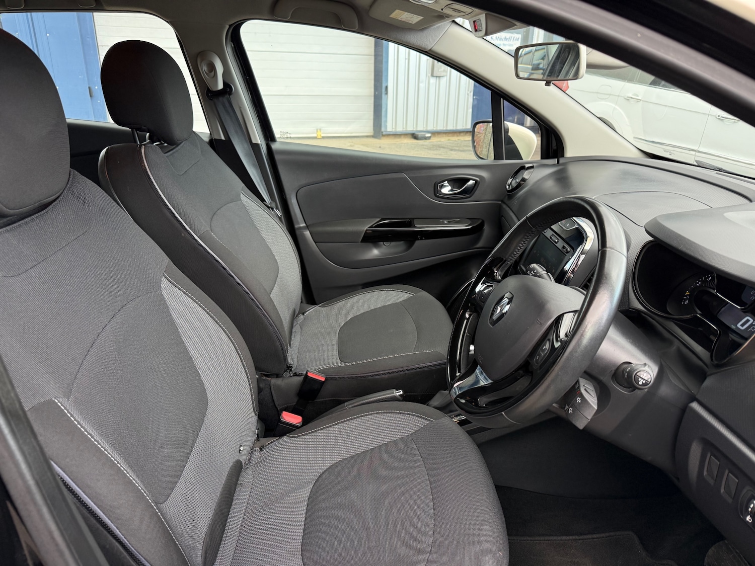 Used Renault Captur 2015 for sale - 78092505: Photo 20