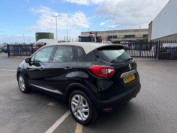 Used Renault Captur 2015 for sale - 78092505: Photo