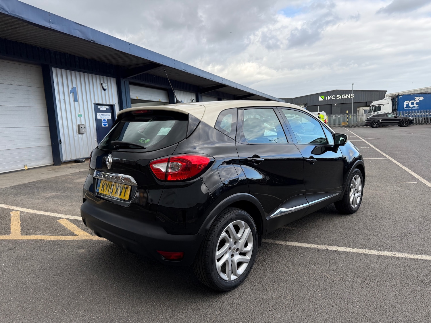 Used Renault Captur 2015 for sale - 78092505: Photo 6