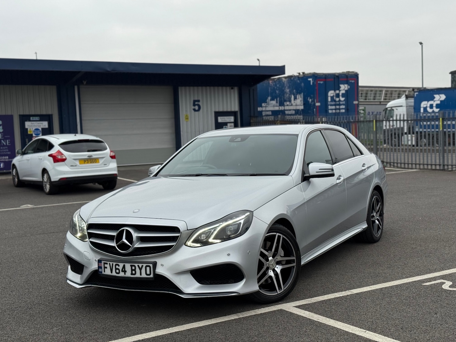 Used Mercedes-Benz E Class 2014 for sale - 76258606: Photo 1