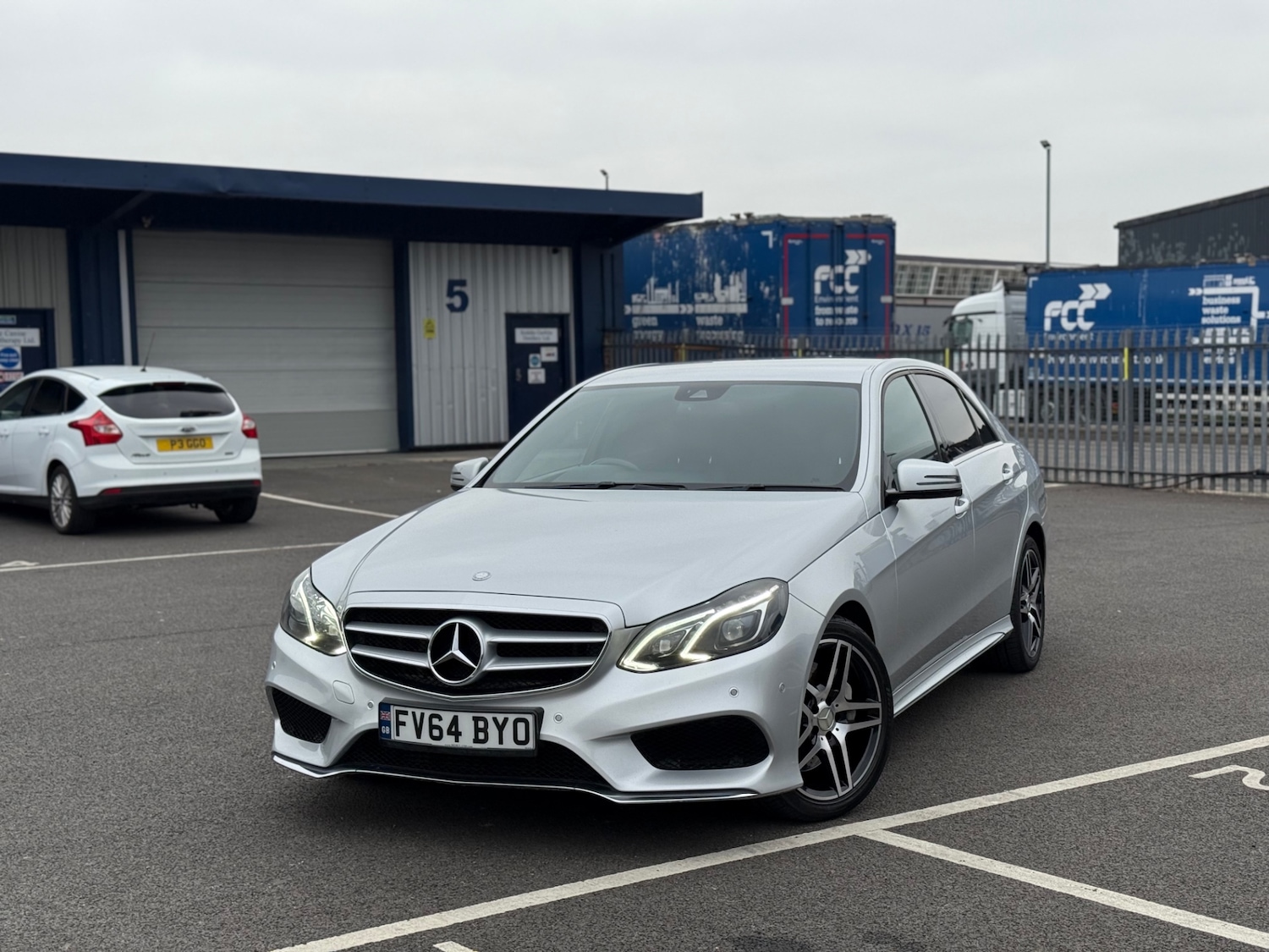 Used Mercedes-Benz E Class 2014 for sale - 76258606: Photo 30