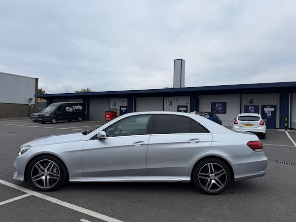 Used Mercedes-Benz E Class 2014 for sale - 76258606: Photo 4