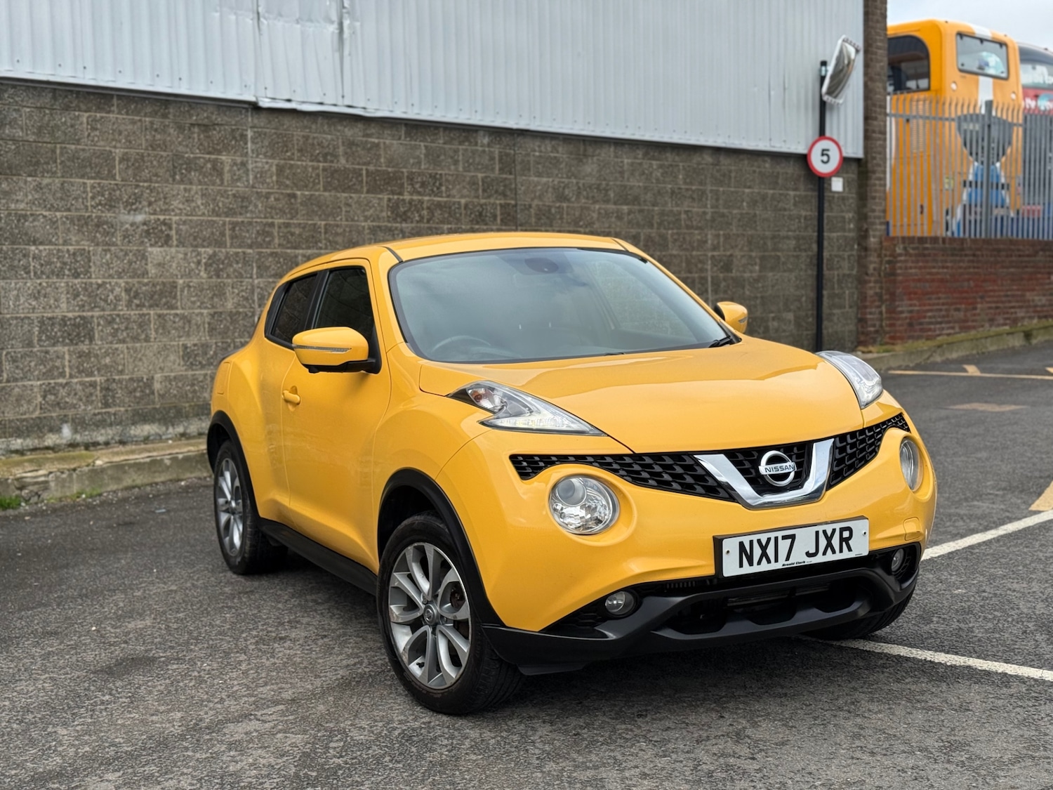 Used Nissan Juke 2017 for sale - 77819100: Photo 23