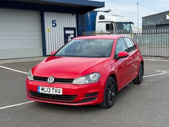Volkswagen - Golf
