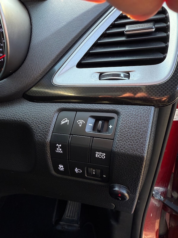 Used Hyundai Santa Fe 2014 for sale - 76222074: Photo 16