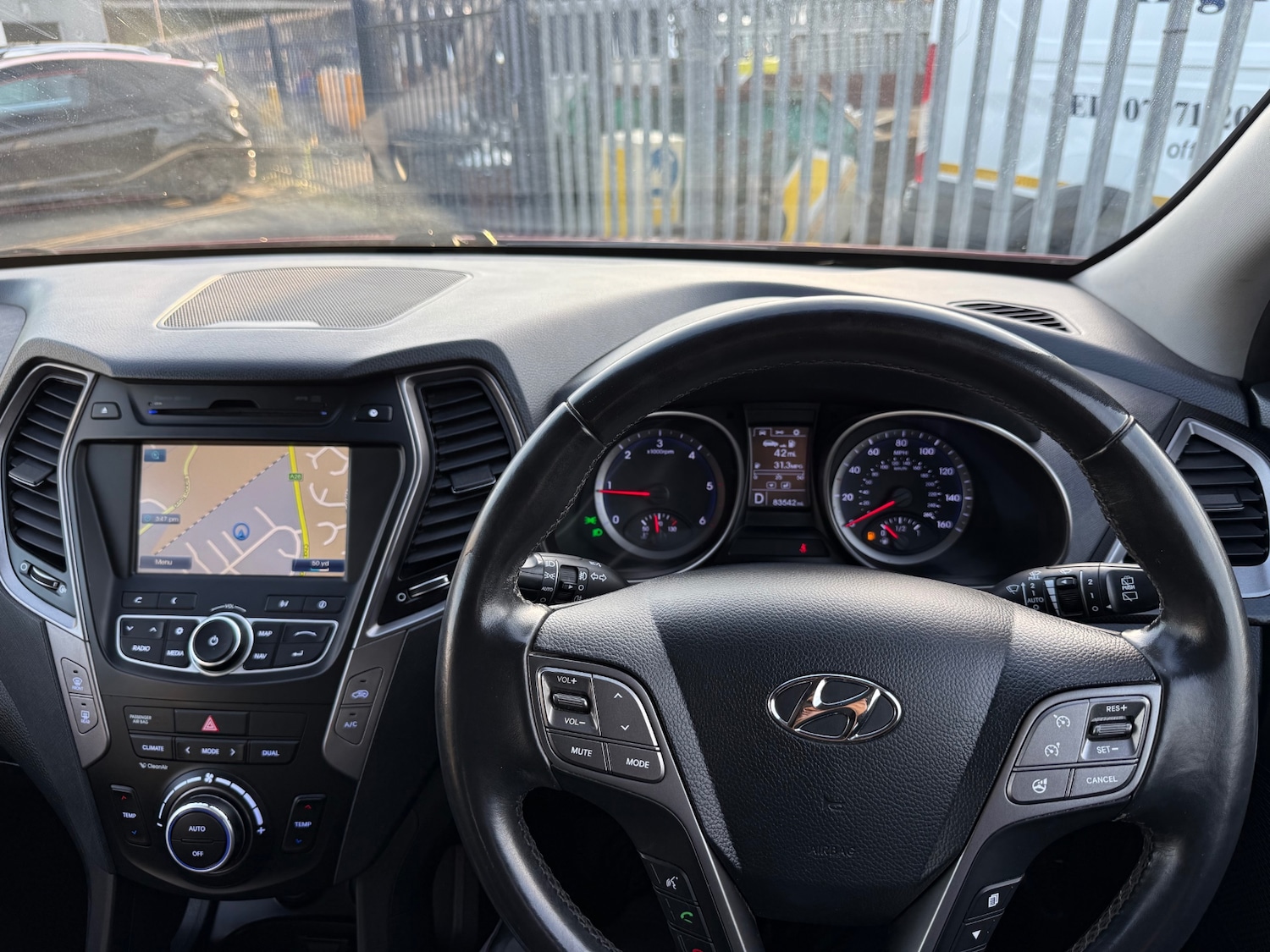 Used Hyundai Santa Fe 2014 for sale - 76222074: Photo 17