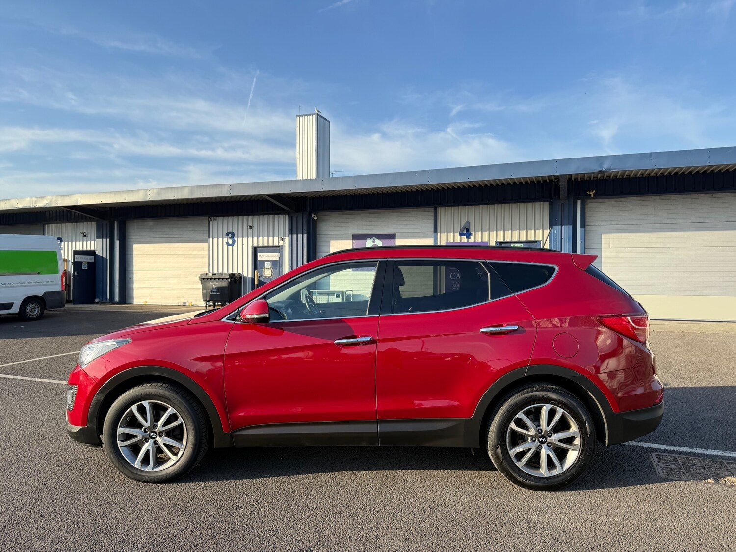 Used Hyundai Santa Fe 2014 for sale - 76222074: Photo 3