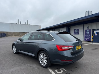 Used Skoda Superb 2017 for sale - 75481237: Photo