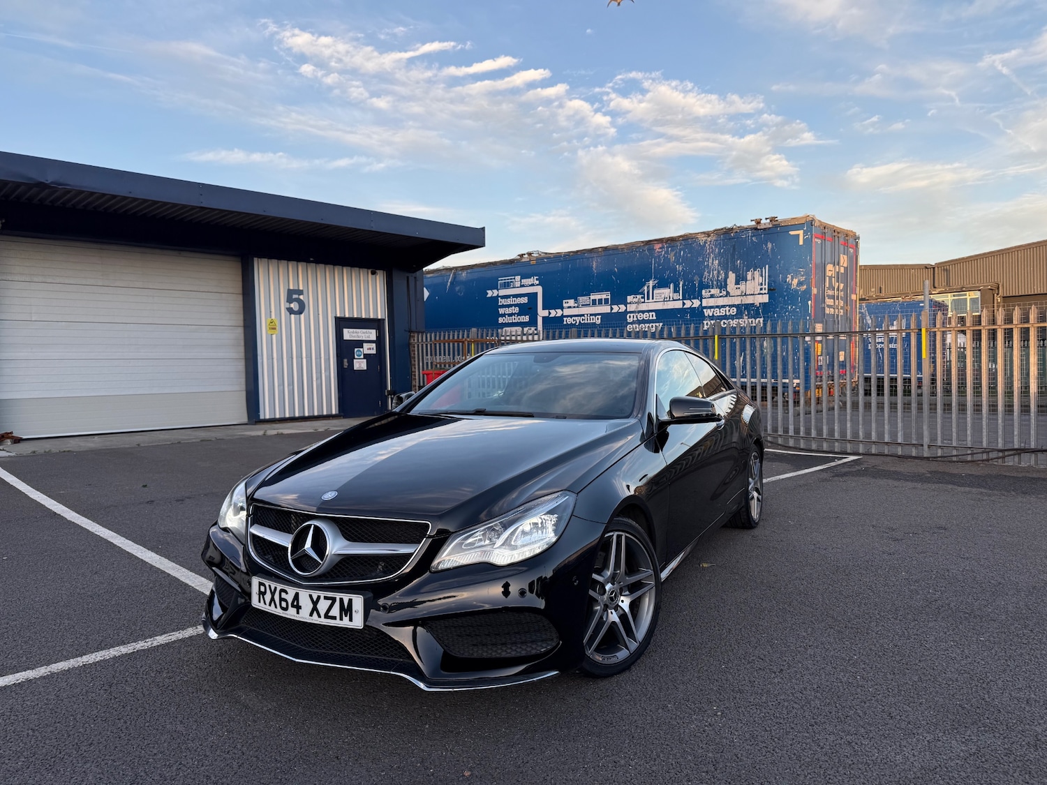 Used Mercedes-Benz E Class 2014 for sale - 77997606: Photo 2