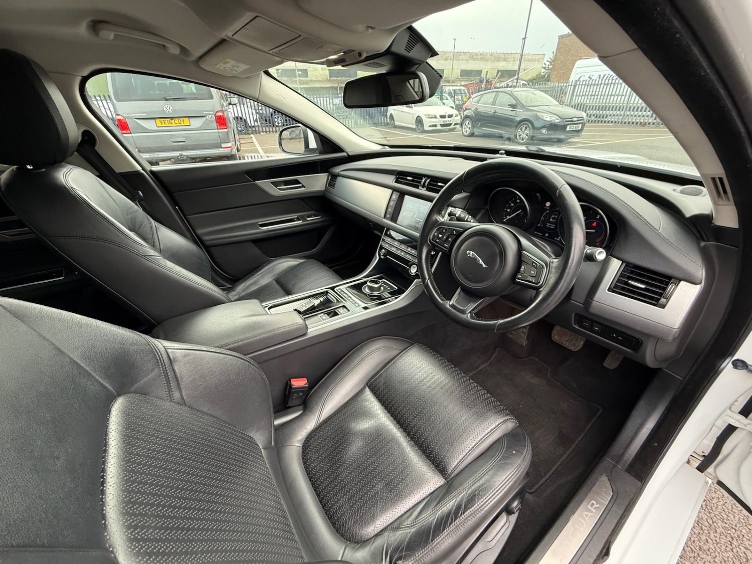 Used Jaguar XF 2016 for sale - 76363126: Photo 11