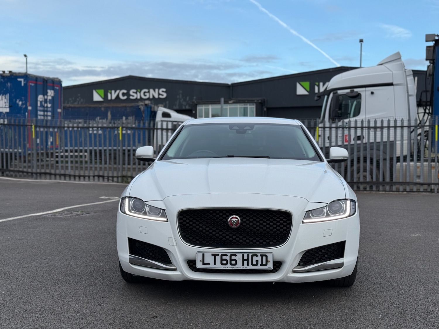 Used Jaguar XF 2016 for sale - 76363126: Photo 9