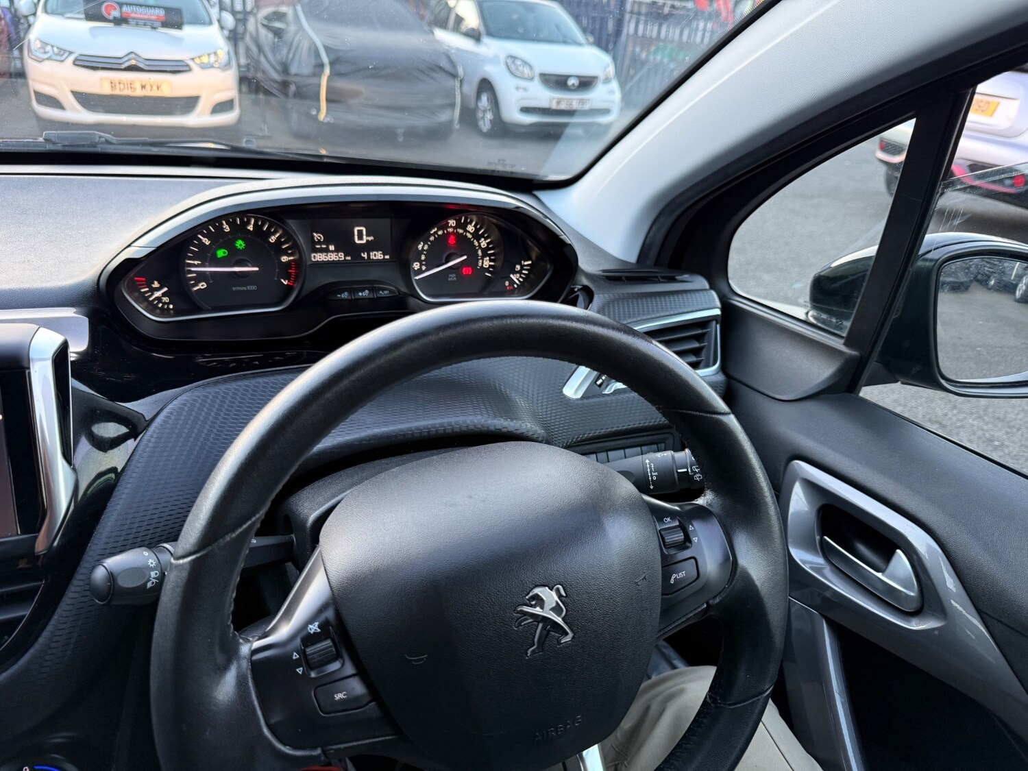 Used Peugeot 2008 2018 for sale - 76120485: Photo 21