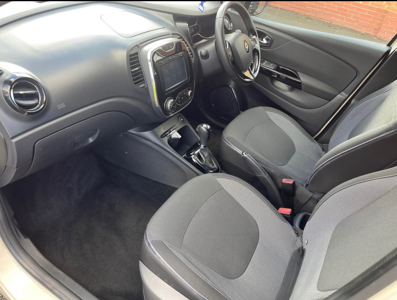 Used Renault Captur 2015 for sale - 76370058: Photo 17