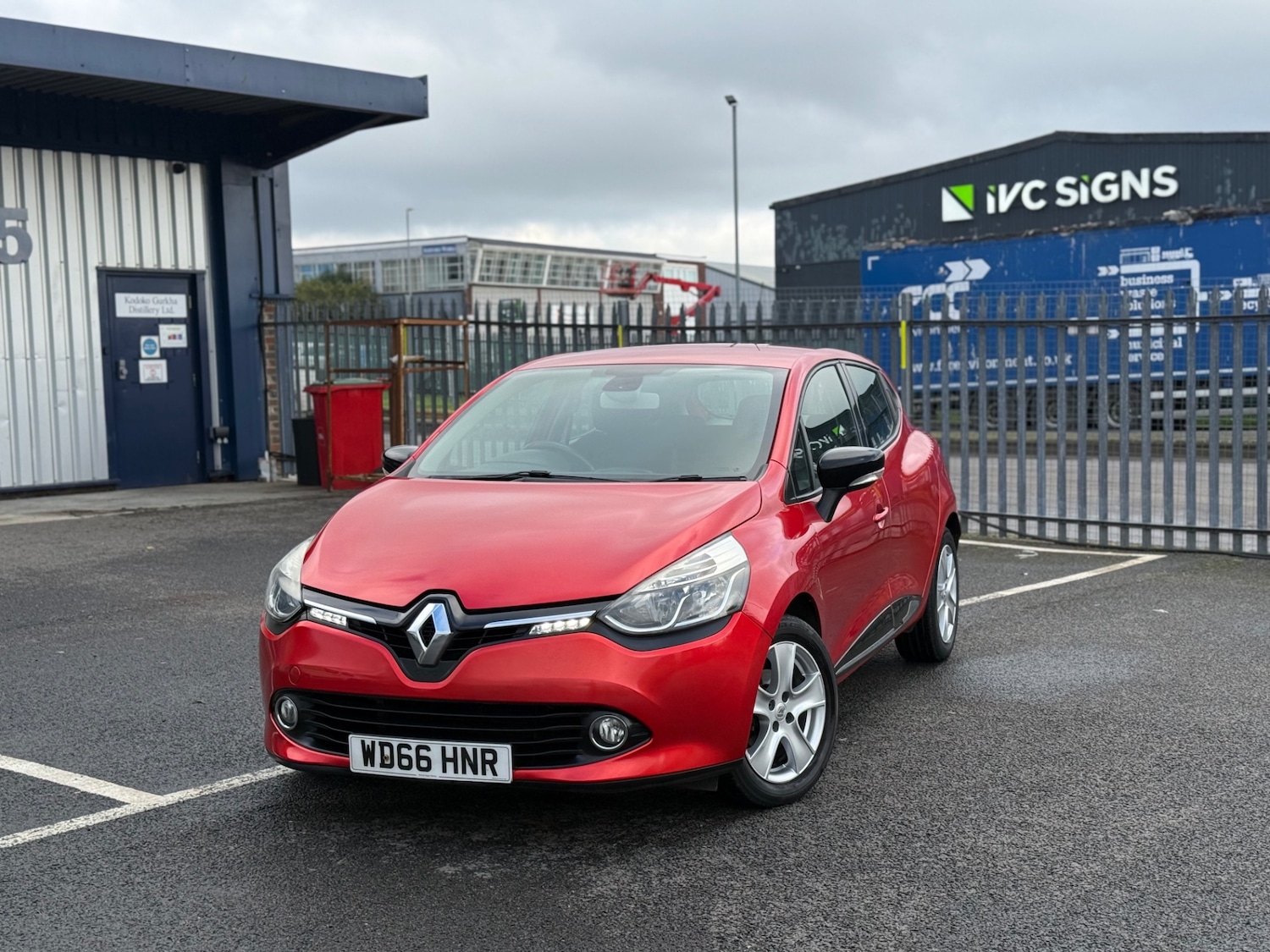 Used Renault Clio 2016 for sale - 77310520: Photo 1