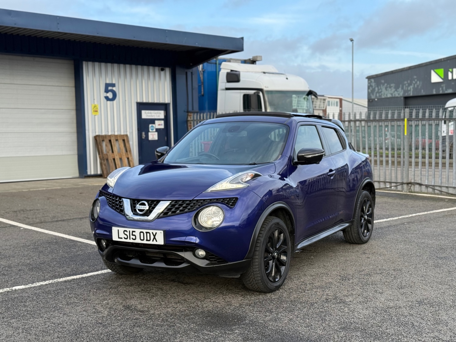 Used Nissan Juke 2015 for sale - 77533596: Photo 5
