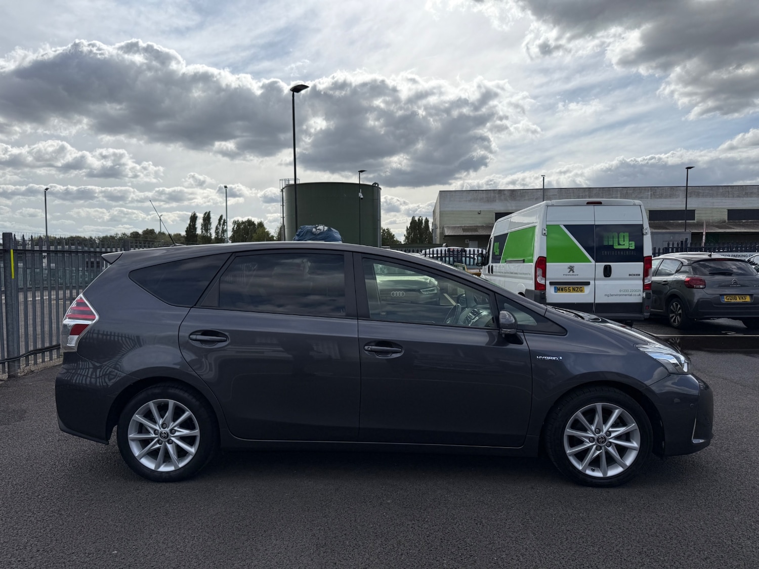 Used Toyota Prius+ 2020 for sale - 76149844: Photo 10