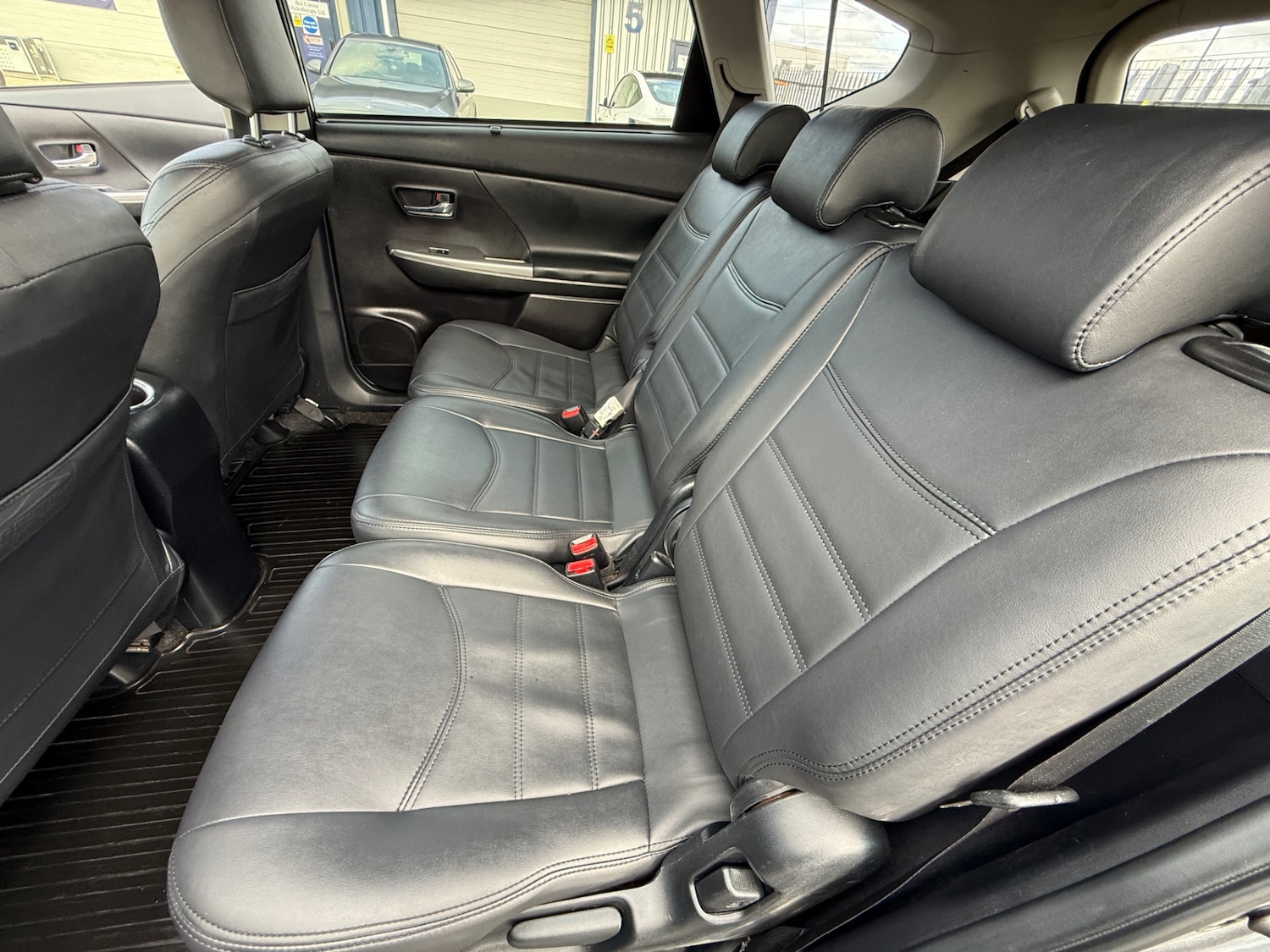 Used Toyota Prius+ 2020 for sale - 76149844: Photo 12