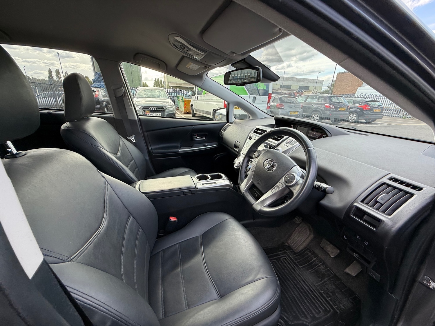 Used Toyota Prius+ 2020 for sale - 76149844: Photo 20