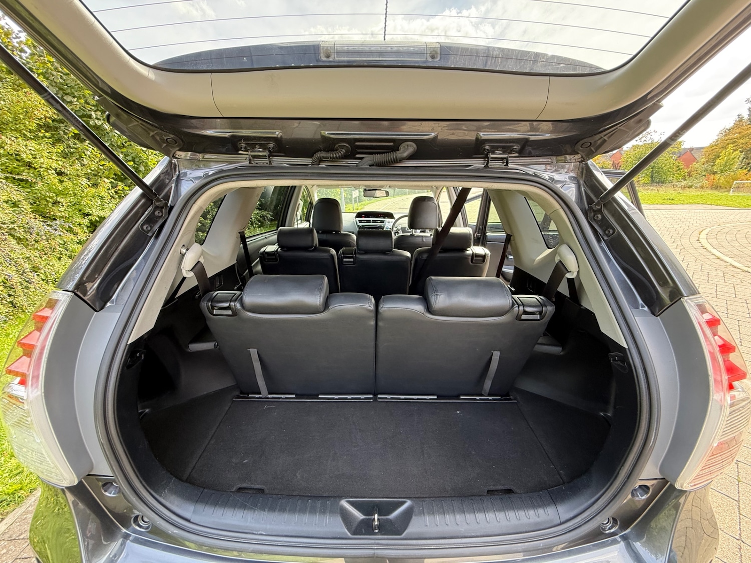 Used Toyota Prius+ 2020 for sale - 76149844: Photo 23