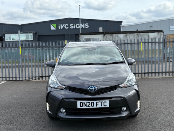 Used Toyota Prius+ 2020 for sale - 76149844: Photo 2