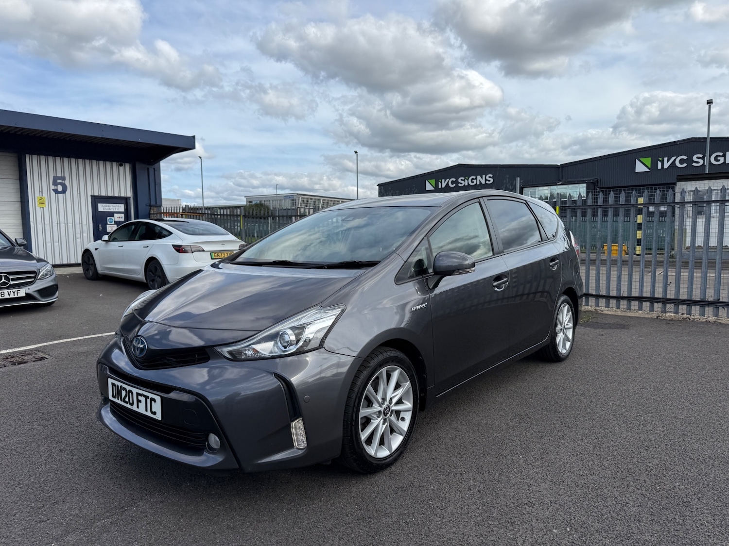 Used Toyota Prius+ 2020 for sale - 76149844: Photo 5